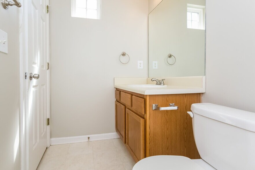 Building Photo - 235 Osmanthus Way