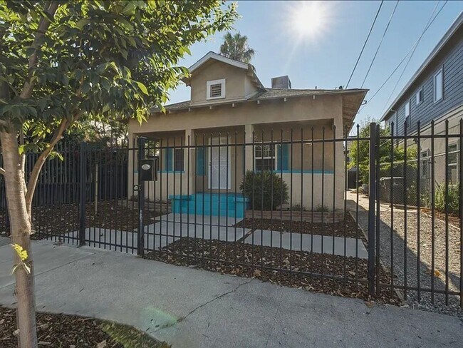 Building Photo - 3123 San Rafael Ct