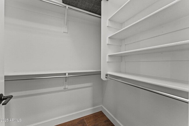 Building Photo - 3672 Ridgeview Ter