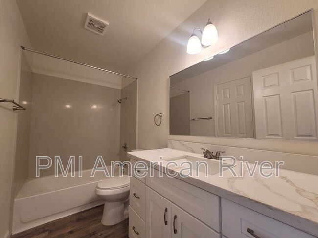 Building Photo - 7145 Bacchini Ave