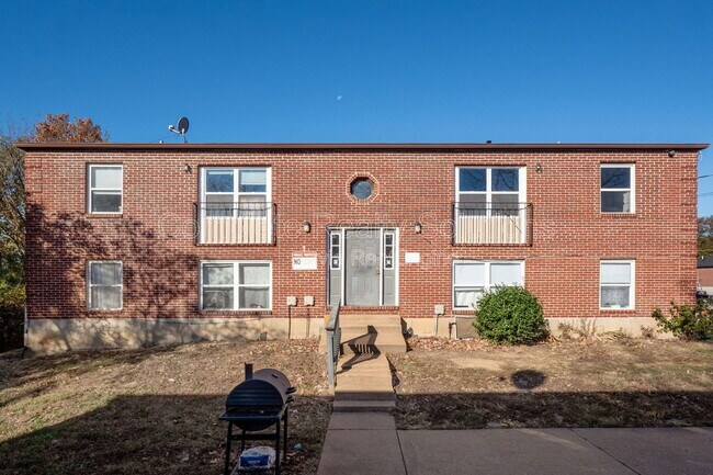 Building Photo - 330 Mt Everest Dr