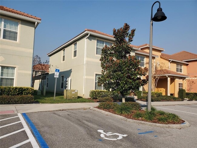 Building Photo - 8965 Cat Palm Rd