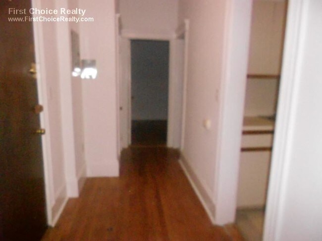 Building Photo - 120 Warren St