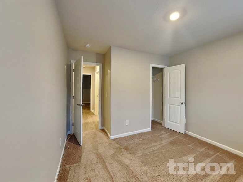 Building Photo - 59 Ivy Bank Dr