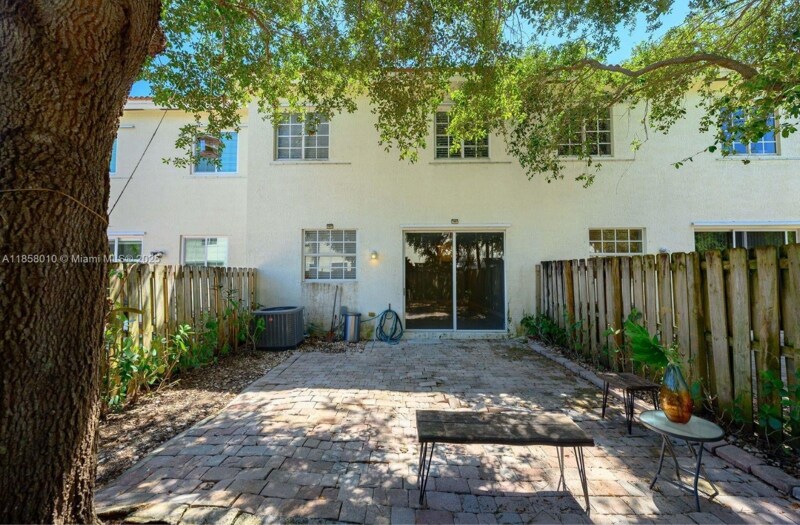 Building Photo - 20750 SW 79th Pl