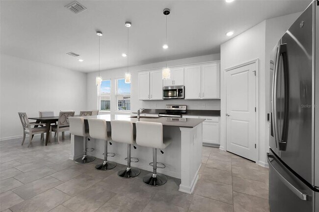 Building Photo - 6458 Pine Warbler Wy