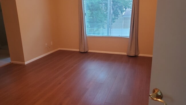 Building Photo - 26721 Linnet Ct