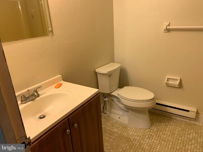 Building Photo - 400 Campbell Cir