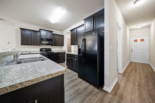 Building Photo - 232 Bobbie Way