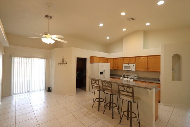 Building Photo - 5205 S Silver Sands Dr