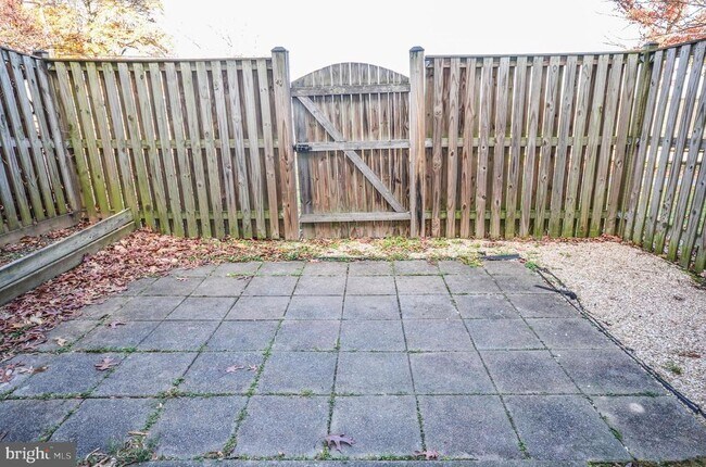 Building Photo - 116 Moore Dr