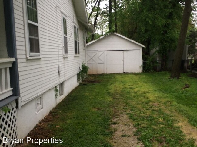 Building Photo - 2 br, 1 bath House - 540 E LOREN