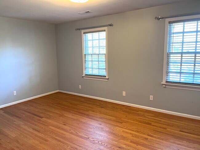 Bedroom, facing north - 4285 Burton Rd
