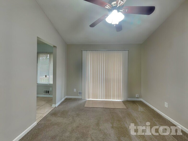 Building Photo - 103 Valley Rd