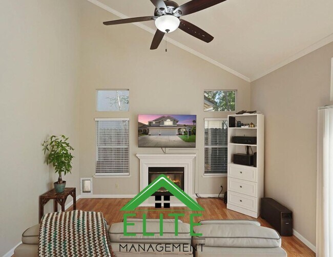 Building Photo - Spacious 4-Bedroom, 3-Bath Home in Desirab...
