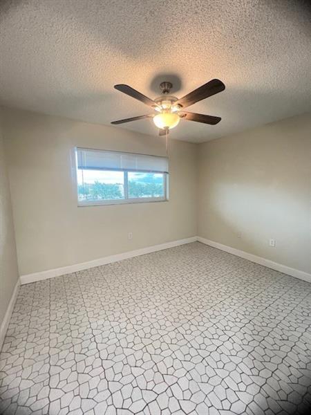 Building Photo - 8515 Sunrise Lakes Blvd