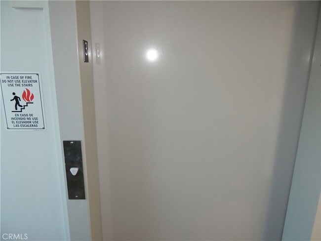 Building Photo - 22735 Del Valle St