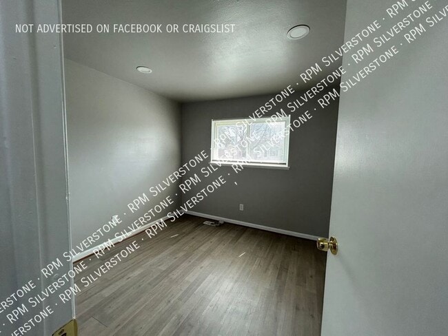 Building Photo - 2923 Arden-