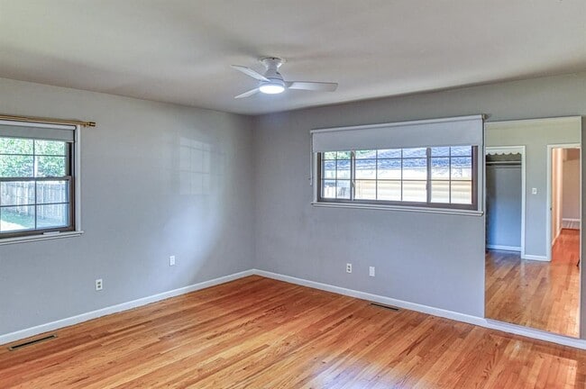 Building Photo - 1221 Cruce St