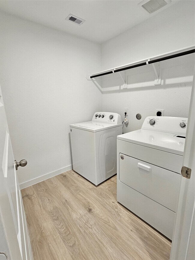 Building Photo - 30018 Foxtail Pne Ct