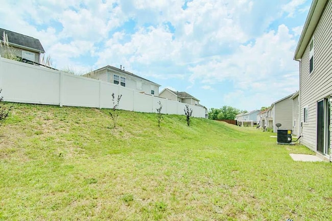 Building Photo - 516 Pebblestone Dr