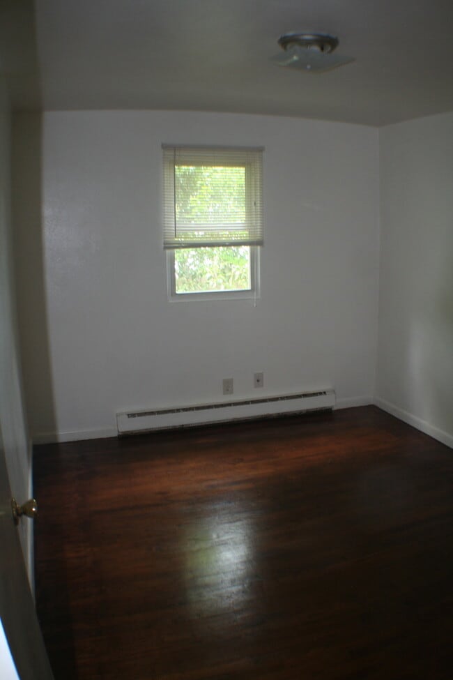 Building Photo - 8924 London St