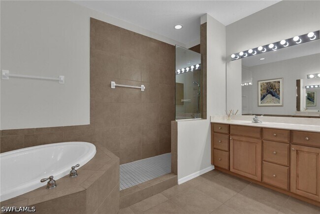 Building Photo - 12870 Carrington Cir