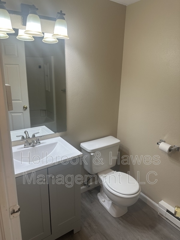 Building Photo - 4531 Boardwalk Dr