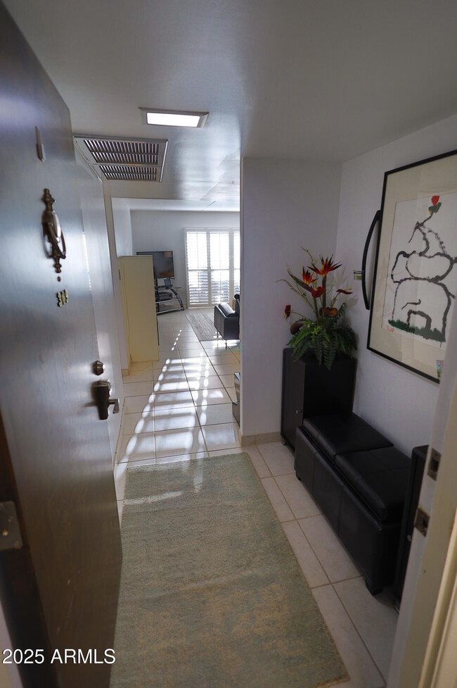 Building Photo - 7820 E Camelback Rd