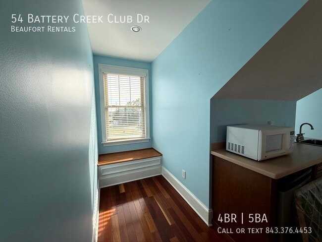 Building Photo - 54 Battery Crk Clb Dr