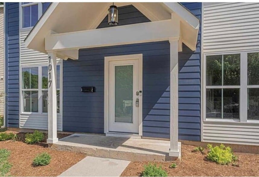 Beautiful 2 story home in Downtown Raleigh - 1017 Hightower St