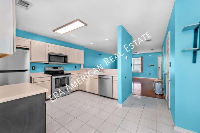 Building Photo - 1810 Pointed Leaf Ln