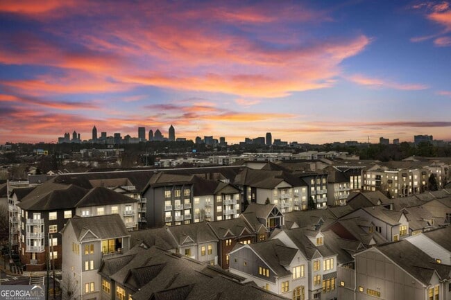 Building Photo - 711 Cosmopolitan Dr NE