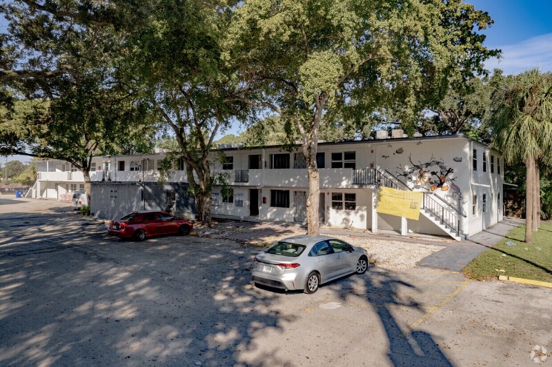 Building Photo - 801 SW 15th Ave