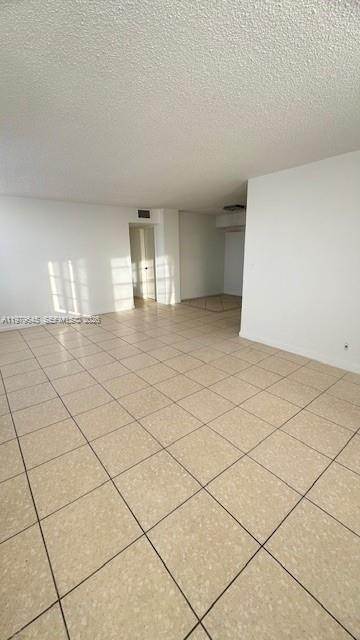 Building Photo - 2025 NE 164th St