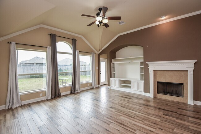 Building Photo - 10523 Texas Sage Way