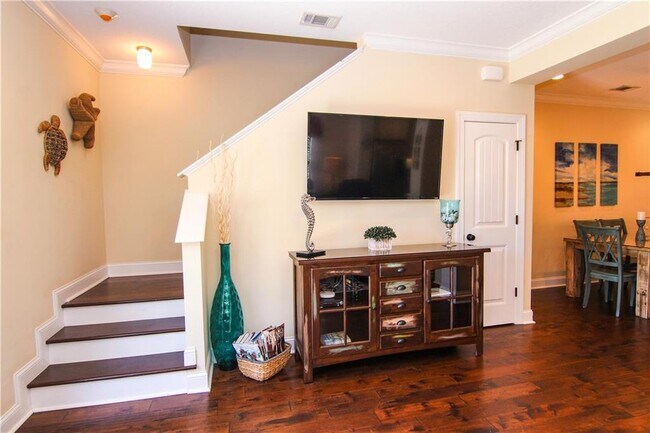 Building Photo - 1501 Reserve Ct