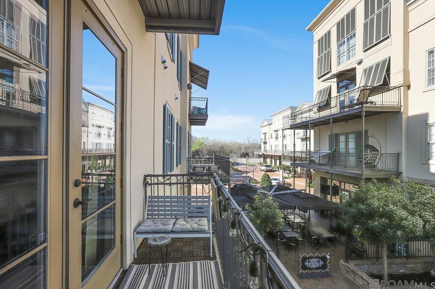 Building Photo - 8211 Village Plaza Ct