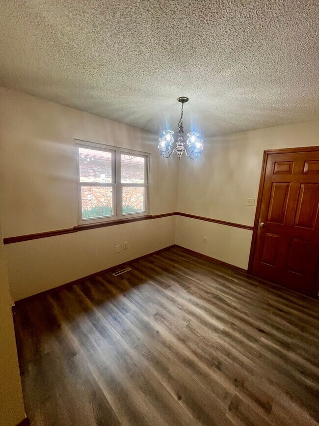 Building Photo - 239 S Monte Vista Ave