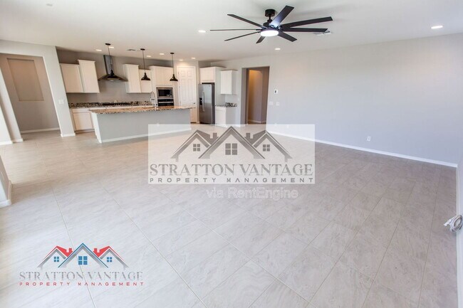 Building Photo - 17625 W Pasadena Ave