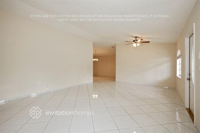 Building Photo - 16440 SW 144th Ave