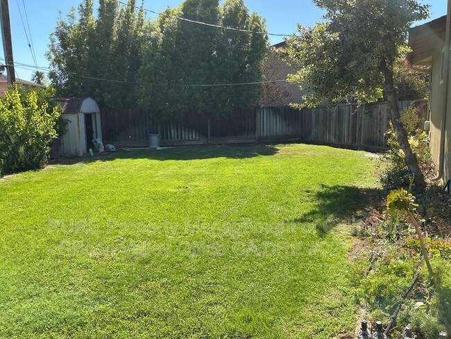 Building Photo - 5655 Glen Haven Ct