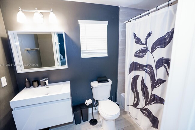 Building Photo - 350 NW 19th Terrace