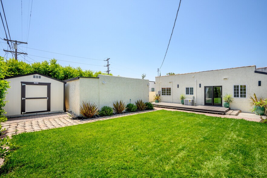 Building Photo - 809 Omar St