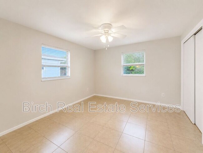 Building Photo - 2552 Chancery Dr