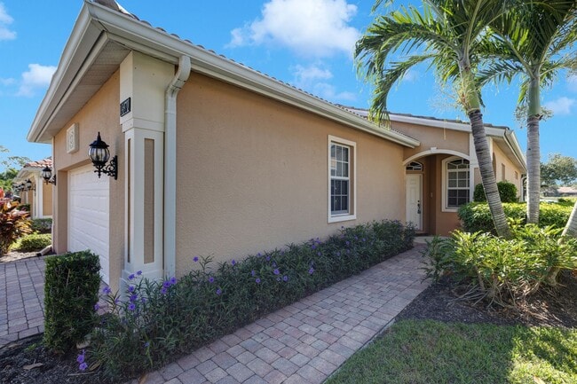 Building Photo - ** TUSCANY COVE ** 2 BED + DEN / 2 BATH / ...