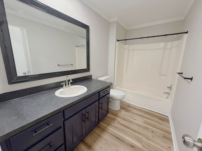 Building Photo - City Townhome – 2 Bed, 1.5 Bath + 2 Parking Spots!