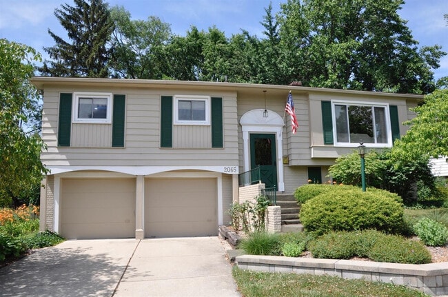 Building Photo - 2065 Yorktown Dr