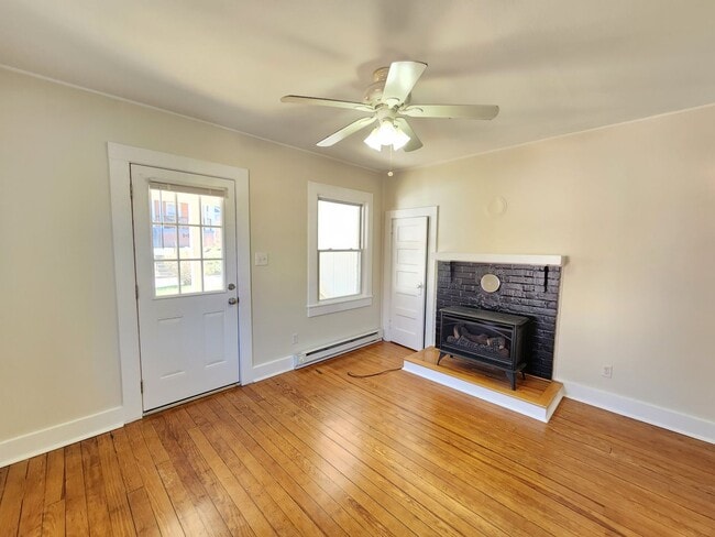 Building Photo - Swannanoa Rental
