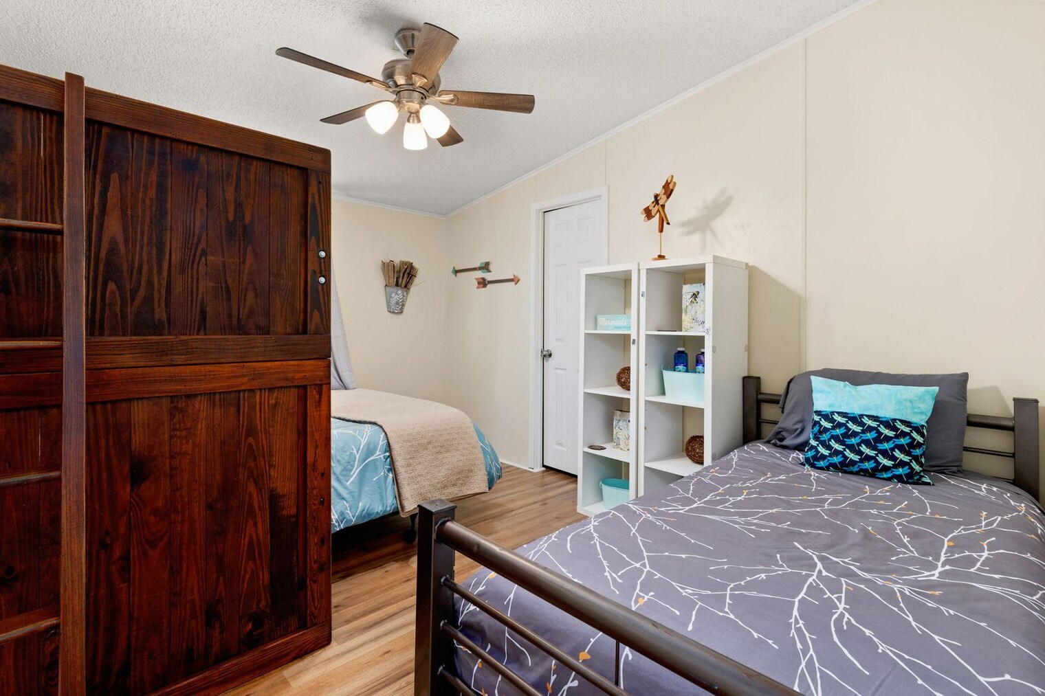 Building Photo - 705 Firefly Dr